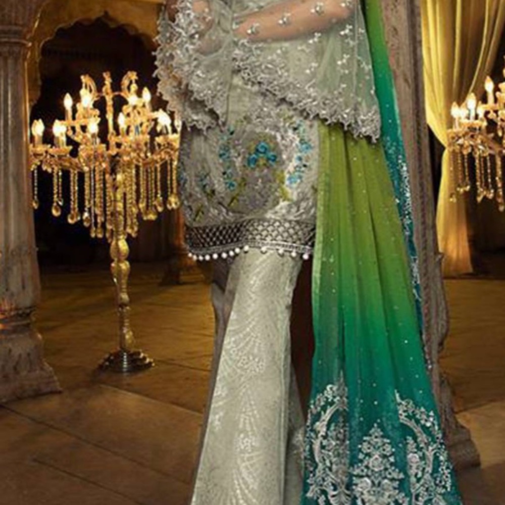 Pakistani branded dresses - Picture 3 of 3